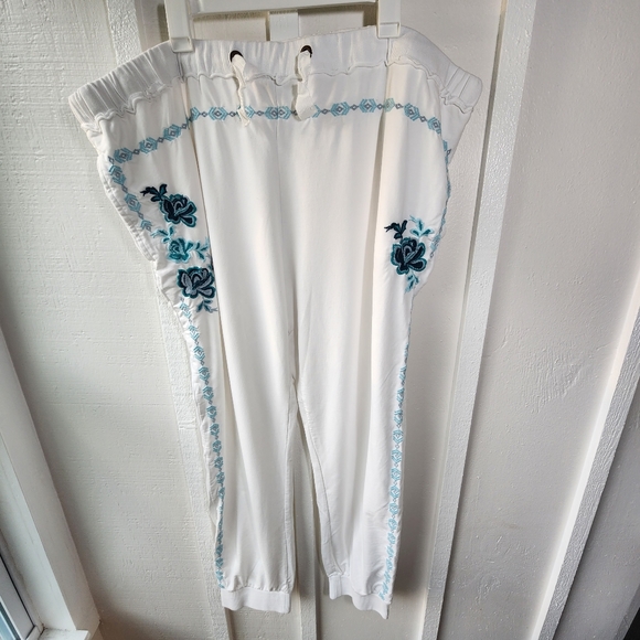 Sundance Faded Fields Joggers White Blue Embroidered Size XXL - Picture 2 of 16